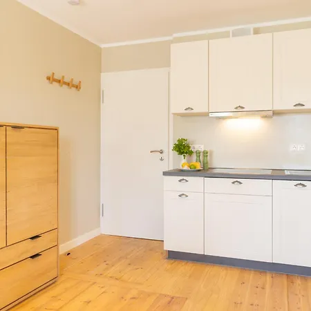 Adas Hues - 5 Apartment *